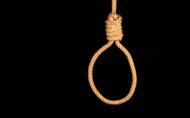 26-year-old youth commits suicide by hanging; A farm laborer ended his life | गळफास घेऊन २६ वर्षीय युवकाची आत्महत्या; शेतमजुरी करणाऱ्याने आयुष्य संपवलं 26-year-old youth commits suicide by hanging; A farm laborer ended his life | गळफास घेऊन २६ वर्षीय युवकाची आत्महत्या; शेतमजुरी करणाऱ्याने आयुष्य संपवलं