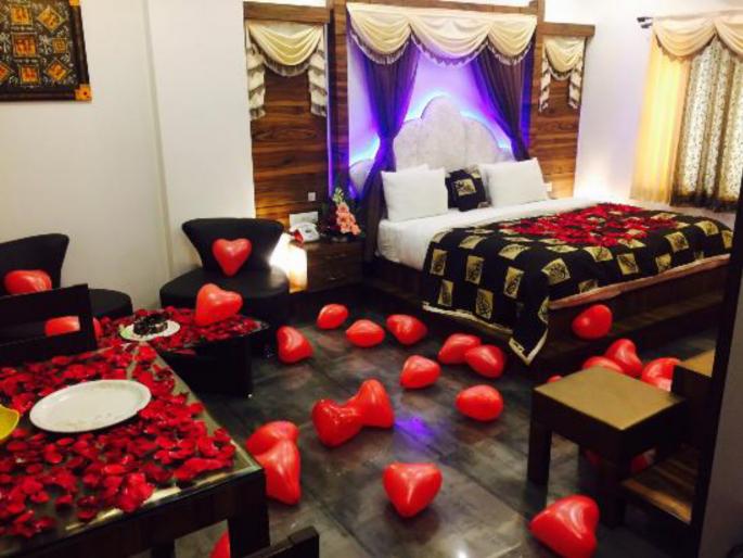 harassment of wife by threatening to viral the photos of honeymoon | हनिमूनचे फोटो व्हायरल करण्याची धमकी देऊन विवाहितेचा छळ harassment of wife by threatening to viral the photos of honeymoon | हनिमूनचे फोटो व्हायरल करण्याची धमकी देऊन विवाहितेचा छळ