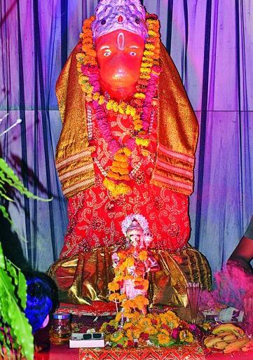 The sound of 'Jai Hanuman' in the Gittitkhadan Shobha Yatra of Nagpur | नागपूरच्या  गिट्टीखदान शोभायात्रेत ‘जय हनुमान’चे स्वर The sound of 'Jai Hanuman' in the Gittitkhadan Shobha Yatra of Nagpur | नागपूरच्या  गिट्टीखदान शोभायात्रेत ‘जय हनुमान’चे स्वर