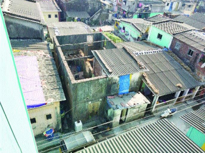 Hanuman Koliwada waiting for rehabilitation, only promises to displaced persons in JNPT port | हनुमान कोळीवाडा पुनर्वसनाच्या प्रतीक्षेत, जेएनपीटी बंदरातील विस्थापितांना फक्त आश्वासने Hanuman Koliwada waiting for rehabilitation, only promises to displaced persons in JNPT port | हनुमान कोळीवाडा पुनर्वसनाच्या प्रतीक्षेत, जेएनपीटी बंदरातील विस्थापितांना फक्त आश्वासने