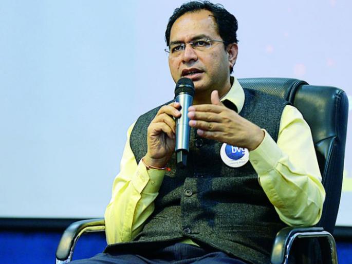 The concept of social enterprises, created by BVG: Hanamantrao Gaikwad | बीव्हीजीने रुजविली सोशल एन्टरप्रायजेसची संकल्पना : हनमंतराव गायकवाड