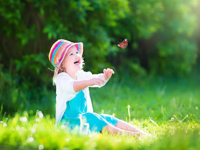 The more you run after happiness, the farther you will run; do this solution... | सुखाच्या मागे जेवढे धावाल ते आणखीनच पुढे धावेल, यासाठी करा एक उपाय ... The more you run after happiness, the farther you will run; do this solution... | सुखाच्या मागे जेवढे धावाल ते आणखीनच पुढे धावेल, यासाठी करा एक उपाय ...