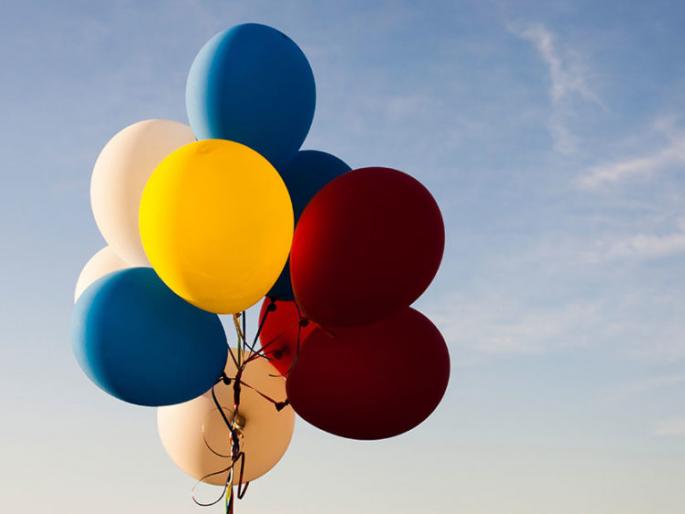 International happiness day: search your happiness within you. | International happiness day : लोक आपल्या मनासारखे वागले तर आपण आनंदी, हे सूत्रच चूक!