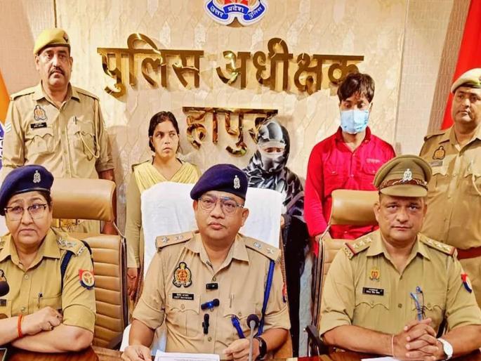 Married woman robs her own house for boyfriend, steals jewelry and cash, then... | प्रियकरासाठी विवाहित महिलेने आपल्याच घरावर घातला दरोडा, दागिने-रोकड लांबवली, त्यानंतर...   Married woman robs her own house for boyfriend, steals jewelry and cash, then... | प्रियकरासाठी विवाहित महिलेने आपल्याच घरावर घातला दरोडा, दागिने-रोकड लांबवली, त्यानंतर...