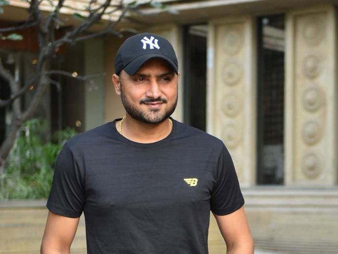 former indian cricketer harbhajan singh tested corona positive with mild symptoms | Harbhajan Singh: भारताचा माजी क्रिकेटपटू हरभजन सिंगला कोरोनाची लागण; ट्विट करून दिली माहिती