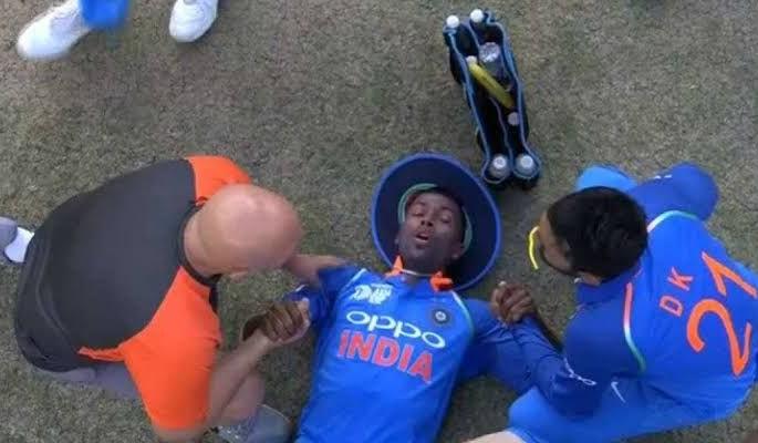 Breaking News: Hardik Pandya injury is serious; Will not playing in this big series | Breaking News : hardik pandyaची दुखापत गंभीर; भारतीय संघाला बसला मोठा धक्का...