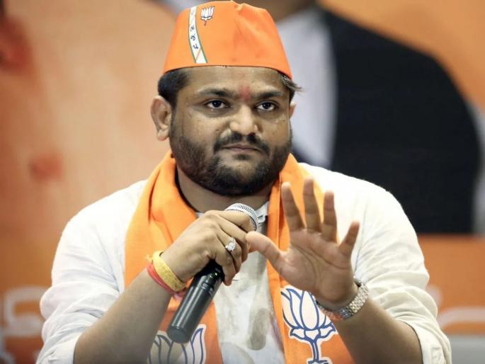 Hardik Patel sounded the note of rebellion, wrote a letter to the Chief Minister warning, will BJP suffer a setback in Gujarat? | हार्दिक पटेल यांनी आळवले बंडाचे सूर, मुख्यमंत्र्यांना पत्र लिहून दिला असा इशारा, गुजरातमध्ये भाजपाला धक्का बसणार?