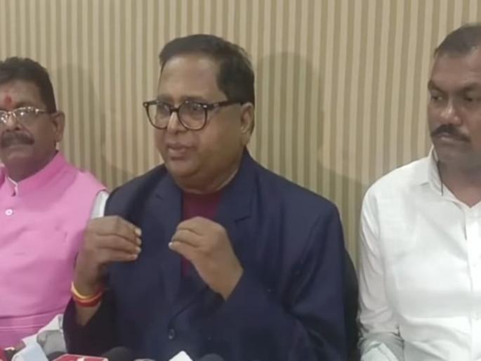 Chhagan Bhujbal's hand in blocking reservation; Allegation of former MP Haribhau Rathod | आरक्षण अडविण्यात छगन भुजबळांचा हात; माजी खासदार हरीभाऊ राठोड यांचा आरोप Chhagan Bhujbal's hand in blocking reservation; Allegation of former MP Haribhau Rathod | आरक्षण अडविण्यात छगन भुजबळांचा हात; माजी खासदार हरीभाऊ राठोड यांचा आरोप