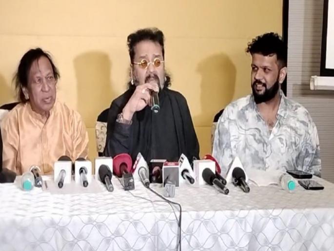 Do marketing but keep the original music alive Singer Hariharan appeal | मार्केटिंग करा; पण मूळ संगीत जिवंत ठेवा! गायक हरिहरण यांचे आवाहन Do marketing but keep the original music alive Singer Hariharan appeal | मार्केटिंग करा; पण मूळ संगीत जिवंत ठेवा! गायक हरिहरण यांचे आवाहन