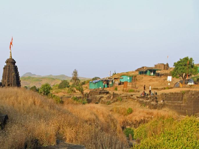 The start of the new discussion due to the trash caused by Harishchandragad | हरिश्चंद्रगडावरील 'पर्यटकां'नी केलेल्या कचऱ्यामुळे नव्या चर्चेला सुरुवात The start of the new discussion due to the trash caused by Harishchandragad | हरिश्चंद्रगडावरील 'पर्यटकां'नी केलेल्या कचऱ्यामुळे नव्या चर्चेला सुरुवात