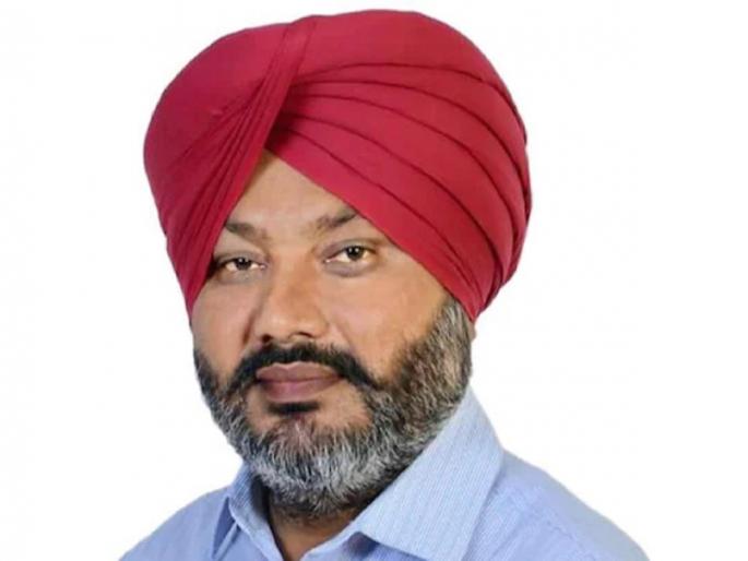 Punjab Election Result 2022 : Harpal Singh Cheema can become Deputy CM if 'AAP' goes on in Punjab | पंजाबमध्ये 'आप' सरकार स्थापन झाल्यास हरपाल सिंग चीमा यांना मिळू शकते उपमुख्यमंत्रीपद!  Punjab Election Result 2022 : Harpal Singh Cheema can become Deputy CM if 'AAP' goes on in Punjab | पंजाबमध्ये 'आप' सरकार स्थापन झाल्यास हरपाल सिंग चीमा यांना मिळू शकते उपमुख्यमंत्रीपद!