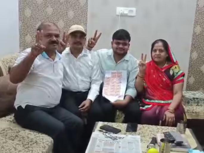 agra kidnapping case fought himself lawyer after 17 years got 8 criminals punished | जिंकलंस मित्रा! वकील बनून लढला स्वत:च्या किडनॅपिंगची केस, १७ वर्षांनंतर ८ गुन्हेगारांना शिक्षा agra kidnapping case fought himself lawyer after 17 years got 8 criminals punished | जिंकलंस मित्रा! वकील बनून लढला स्वत:च्या किडनॅपिंगची केस, १७ वर्षांनंतर ८ गुन्हेगारांना शिक्षा