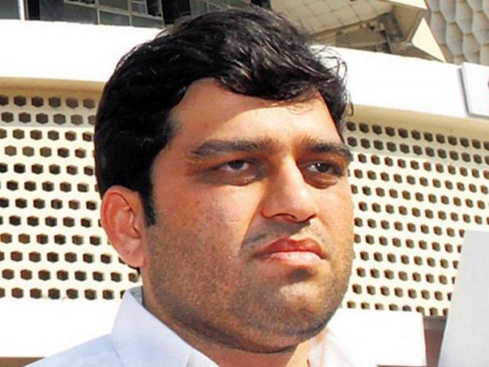 Maratha Reservation: Nobody should stay in the illusion due to the Maratha agitation: Harshvardhan Jadhav | Maratha Reservation : मराठा आंदोलनामुळे सत्तेचा लाडू आपल्याकडे येईल या भ्रमात कोणी राहू नये : हर्षवर्धन जाधव 