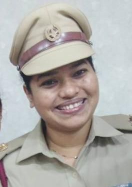 Harshini Kanhekar became the first woman fire officer | हर्षिनी कान्हेकर झाल्या पहिल्या महिला अग्निशमन अधिकारी