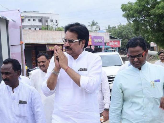 Harshvardhan Patil should contest the assembly as an independent Workers wish will Vikas Aghadi be restarted? | Harshvarrdhan Patil: हर्षवर्धन पाटलांनी विधानसभेला अपक्ष म्हणून लढावे; कार्यकर्त्यांची इच्छा, विकास आघाडी पुन्हा सुरु होणार का? Harshvardhan Patil should contest the assembly as an independent Workers wish will Vikas Aghadi be restarted? | Harshvarrdhan Patil: हर्षवर्धन पाटलांनी विधानसभेला अपक्ष म्हणून लढावे; कार्यकर्त्यांची इच्छा, विकास आघाडी पुन्हा सुरु होणार का?