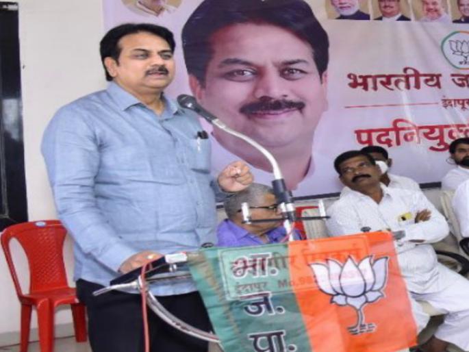 the crushed sugarcane supplied to the factory will be given 2500 plus rate per tonne | Harshvardhan Patil: कर्मयोगी साखर कारखाना ऊसास प्रतिटन २५०० पेक्षा अधिक दर देणार the crushed sugarcane supplied to the factory will be given 2500 plus rate per tonne | Harshvardhan Patil: कर्मयोगी साखर कारखाना ऊसास प्रतिटन २५०० पेक्षा अधिक दर देणार