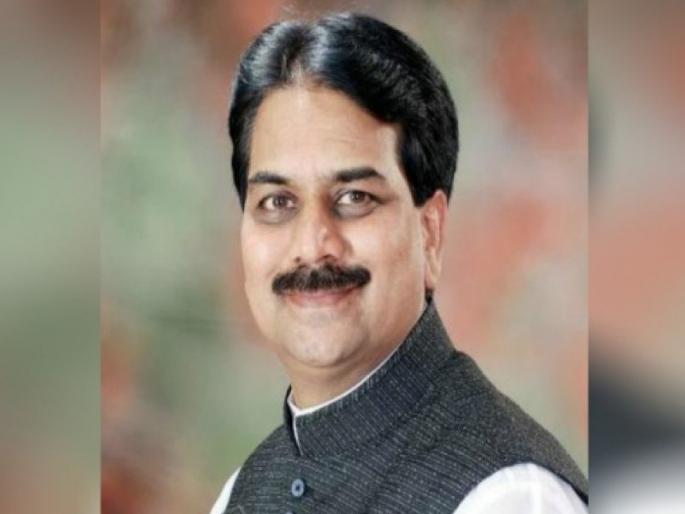 Neera Bhima factory tractor to run on CNG gas: Harshvardhan Patil | नीरा भीमा सहकारी साखर कारखान्याचे 250 ट्रॅक्टर सीएनजी गॅसवर धावणार : हर्षवर्धन पाटील 