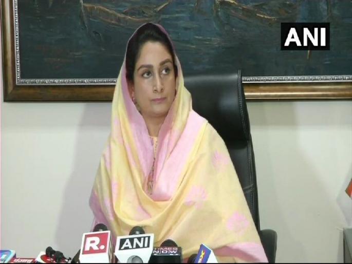 'Pakistan Agent' Sidhu Playing With Sentiments of People : Harsimrat Kaur Badal | 'नवज्योतसिंग सिद्धू हे पाकिस्तानचे एजंट', हरसिमरत कौर यांचा हल्लाबोल 'Pakistan Agent' Sidhu Playing With Sentiments of People : Harsimrat Kaur Badal | 'नवज्योतसिंग सिद्धू हे पाकिस्तानचे एजंट', हरसिमरत कौर यांचा हल्लाबोल