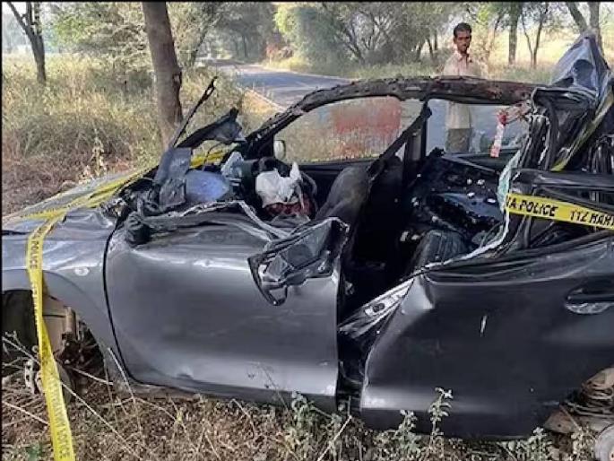 Horrific accident in Haryana, car and truck collide, 6 youths die along with 5 friends | हरियाणात भीषण अपघात, कार आणि ट्रकची धडक, ५ मित्रांसह ६ तरुणांचा मृत्यू Horrific accident in Haryana, car and truck collide, 6 youths die along with 5 friends | हरियाणात भीषण अपघात, कार आणि ट्रकची धडक, ५ मित्रांसह ६ तरुणांचा मृत्यू