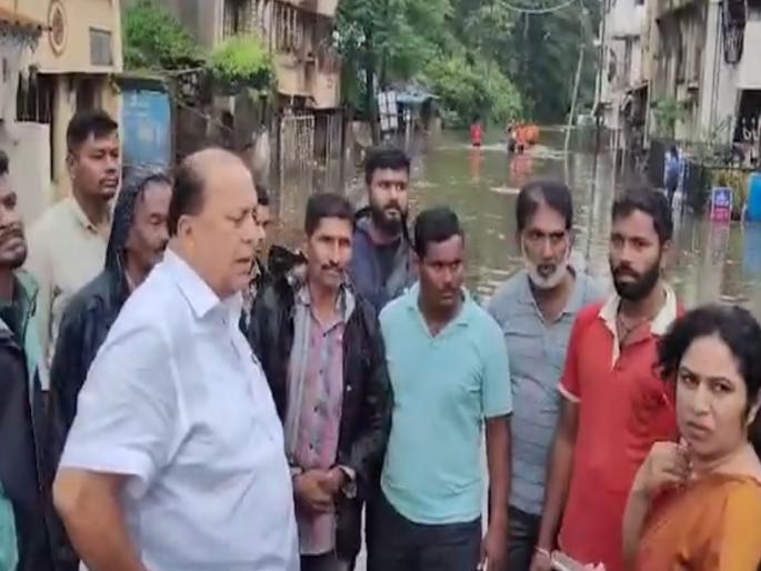 Preparation of Central Kitchen at Mahasainik Darbar in wake of floods in Kolhapur | Kolhapur Flood: स्थलांतरित व्हा, आरामात राहा; महासैनिक दरबार येथे 'सेंट्रल किचन'ची तयारी Preparation of Central Kitchen at Mahasainik Darbar in wake of floods in Kolhapur | Kolhapur Flood: स्थलांतरित व्हा, आरामात राहा; महासैनिक दरबार येथे 'सेंट्रल किचन'ची तयारी