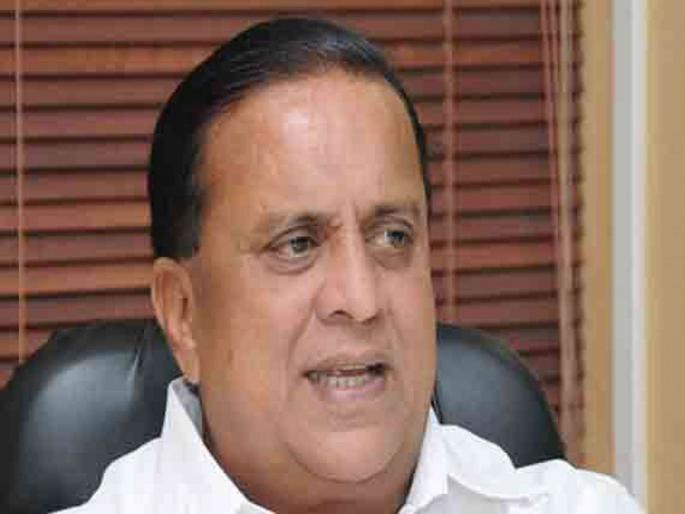 NCP MLA hasan mushrif home raid by income tax department | हसन मुश्रीफ यांच्या बंगल्यावर आयकर विभागाची धाड; भाजपा प्रवेशाला नकार देताच कारवाई झाल्याने खळबळ NCP MLA hasan mushrif home raid by income tax department | हसन मुश्रीफ यांच्या बंगल्यावर आयकर विभागाची धाड; भाजपा प्रवेशाला नकार देताच कारवाई झाल्याने खळबळ