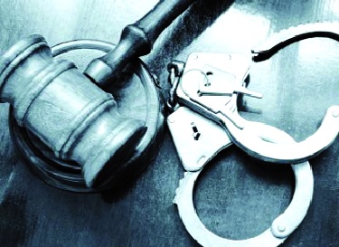 Police conspiracy - Y murder case: 36 murders claimed by Santosh Pol | संतोष पोळच्या ३६ खुनाच्या दाव्याने पोलीस संभ्रमात--वाई हत्याकांड :  Police conspiracy - Y murder case: 36 murders claimed by Santosh Pol | संतोष पोळच्या ३६ खुनाच्या दाव्याने पोलीस संभ्रमात--वाई हत्याकांड :
