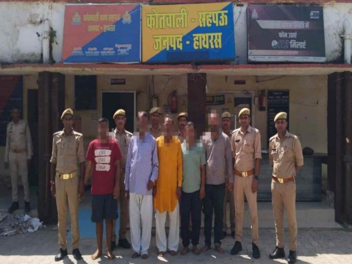 Agra child was sacrificed for the progress of the school family | शाळा, कुटुंबाच्या ‘प्रगती’साठी दुसरीच्या मुलाचा घेतला ‘बळी’