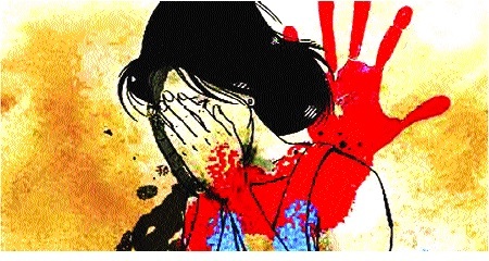 Suicide and Women's Suffering: Suicide Against Women | लग्नात जेवण न वाढल्याने महिलांसह चौघांना मारहाण-मिरजेतील घटना : सहाजणांविरुद्ध गुन्हा Suicide and Women's Suffering: Suicide Against Women | लग्नात जेवण न वाढल्याने महिलांसह चौघांना मारहाण-मिरजेतील घटना : सहाजणांविरुद्ध गुन्हा