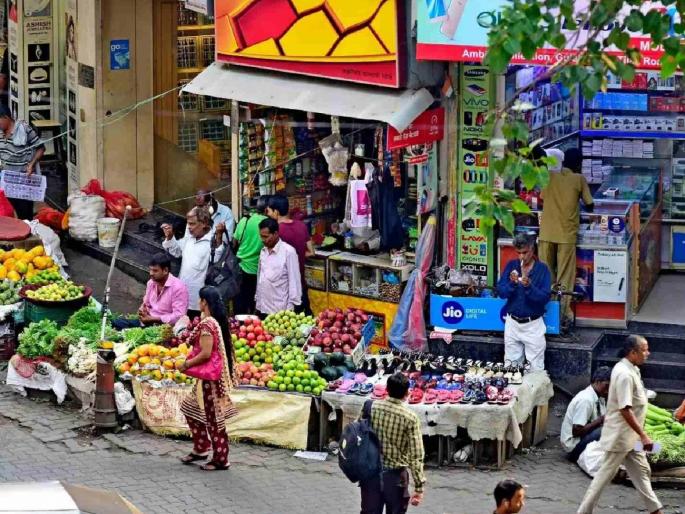 Increase the number of gangs to control hawkers suggestions from mumbai peoples for budget provision | फेरीवाल्यांवर नियंत्रणासाठी मंडयांची संख्या वाढवा; अर्थसंकल्पीय तरतुदीसाठी मुंबईकरांच्या सूचना