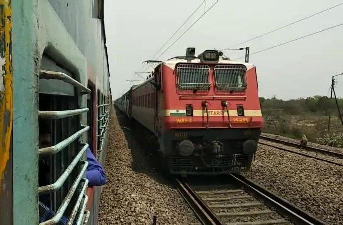 Two more festival special trains will run | आणखी दोन फेस्टिव्हल स्पेशल रेल्वे गाड्या धावणार