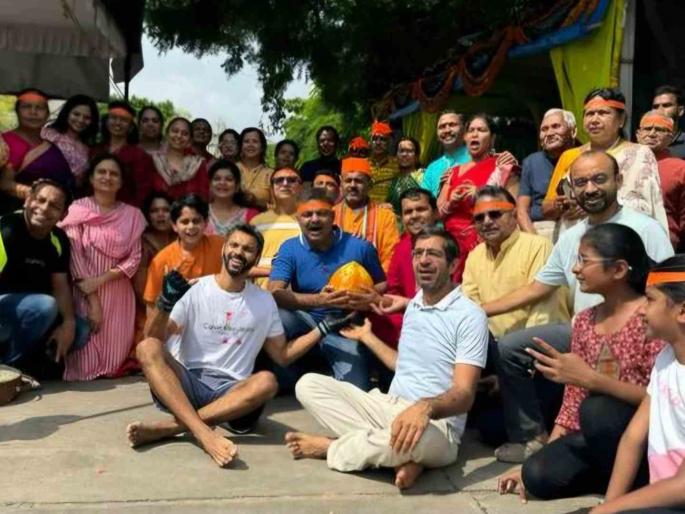 A laddu offered to Lord Ganesha sold for 1 crore 87 lakhs An auction is held every year | गणपतीला अर्पण केलेला लाडू १ कोटी ८७ लाखांना विकला; दरवर्षी होतो लिलाव A laddu offered to Lord Ganesha sold for 1 crore 87 lakhs An auction is held every year | गणपतीला अर्पण केलेला लाडू १ कोटी ८७ लाखांना विकला; दरवर्षी होतो लिलाव