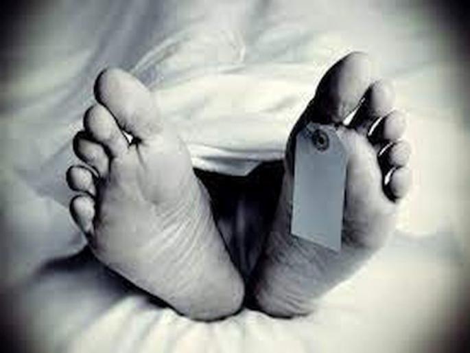 A class IX student hanged himself with a waist belt in a residential house in nashik | नाशिकमध्ये नववीच्या विद्यार्थ्याने राहत्या घरात घेतला कंबरेच्या बेल्टने गळफास A class IX student hanged himself with a waist belt in a residential house in nashik | नाशिकमध्ये नववीच्या विद्यार्थ्याने राहत्या घरात घेतला कंबरेच्या बेल्टने गळफास