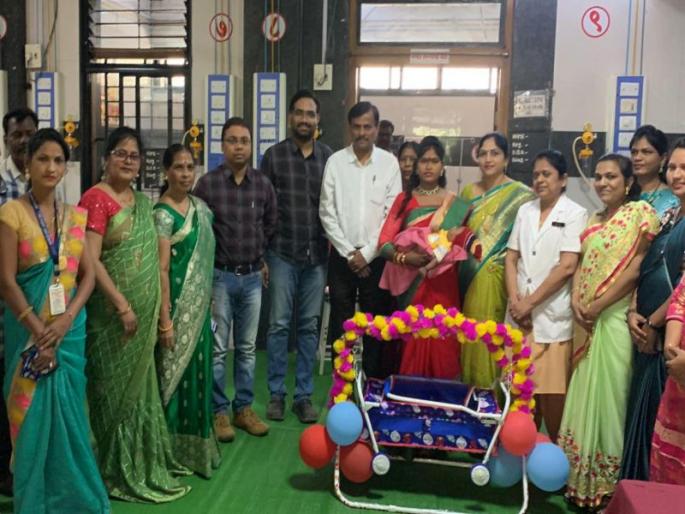 Delivery of a woman undergoing treatment in a burn ward in amravati | आर्त किंकाळ्या अन् प्रचंड वेदनेच्या गराड्यात सुखाची झुळुक; जळीत वाॅर्डात उपचार घेणाऱ्या महिलेची प्रसूती Delivery of a woman undergoing treatment in a burn ward in amravati | आर्त किंकाळ्या अन् प्रचंड वेदनेच्या गराड्यात सुखाची झुळुक; जळीत वाॅर्डात उपचार घेणाऱ्या महिलेची प्रसूती