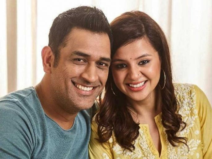 Pictures from MS Dhoni's birthday celebrations go viral on social media   | असा साजरा केला महेंद्रसिंग धोनीनं वाढदिवस, फोटो व्हायरल
