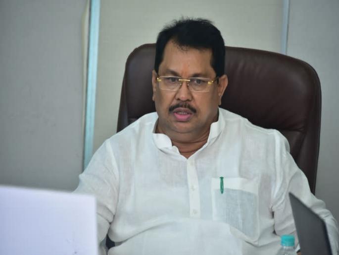 If the number of corona patients increases, a decision will be taken to impose restrictions, said Minister Vijay Vadettiwar. | CoronaVirus: कोरोनाच्या चौथ्या लाटेचे संकेत; निर्बंध अन् 'मास्कसक्ती'बाबत विजय वडेट्टीवार यांचं मोठं विधान If the number of corona patients increases, a decision will be taken to impose restrictions, said Minister Vijay Vadettiwar. | CoronaVirus: कोरोनाच्या चौथ्या लाटेचे संकेत; निर्बंध अन् 'मास्कसक्ती'बाबत विजय वडेट्टीवार यांचं मोठं विधान