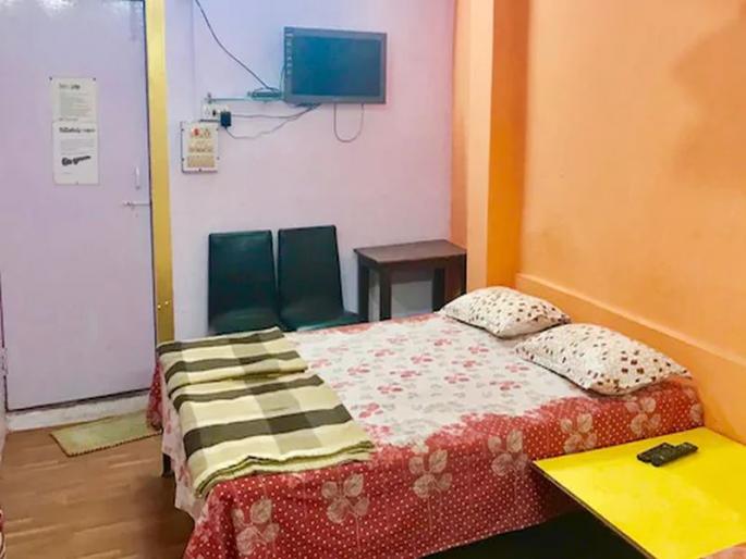 Demanded to give the girl; Manager of Diksha Lodge beaten in Ulhasnagar | लॉजमध्ये जाऊन रात्री मुलगी देण्याची केली मागणी; मात्र ती फेटळल्याने मॅनेजरलाच केली मारहाण Demanded to give the girl; Manager of Diksha Lodge beaten in Ulhasnagar | लॉजमध्ये जाऊन रात्री मुलगी देण्याची केली मागणी; मात्र ती फेटळल्याने मॅनेजरलाच केली मारहाण