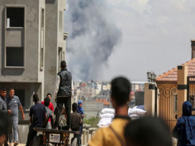 Israel-Hamas war israel military carried out airstrikes in rafah | गाझातील युद्धविरामाची चर्चा अनिर्णित, भडकलेल्या इस्रायलचे राफावर एयर स्ट्राइक Israel-Hamas war israel military carried out airstrikes in rafah | गाझातील युद्धविरामाची चर्चा अनिर्णित, भडकलेल्या इस्रायलचे राफावर एयर स्ट्राइक