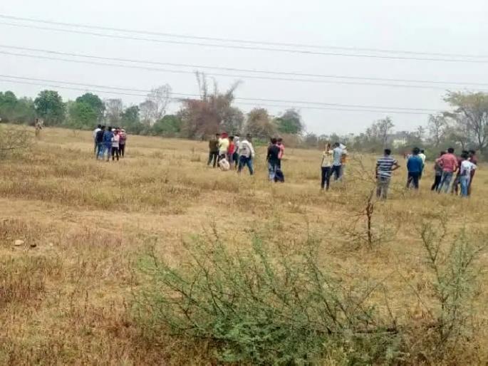 200 police officers and staff are investigating to find the head of the girl's body found in bhadravati | ‘त्या’ तरुणीचे शिर शोधण्यासाठी २०० पोलिसांची फौज तैनात 200 police officers and staff are investigating to find the head of the girl's body found in bhadravati | ‘त्या’ तरुणीचे शिर शोधण्यासाठी २०० पोलिसांची फौज तैनात