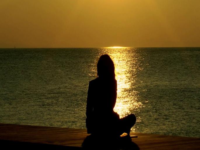 How to recognize the symptoms of stress response syndrome? | ती पुन्हा सावरली त्याची गोष्ट..! स्ट्रेस रिस्पॉन्स सिण्ड्रोमची लक्षणं कशी ओळखायची?