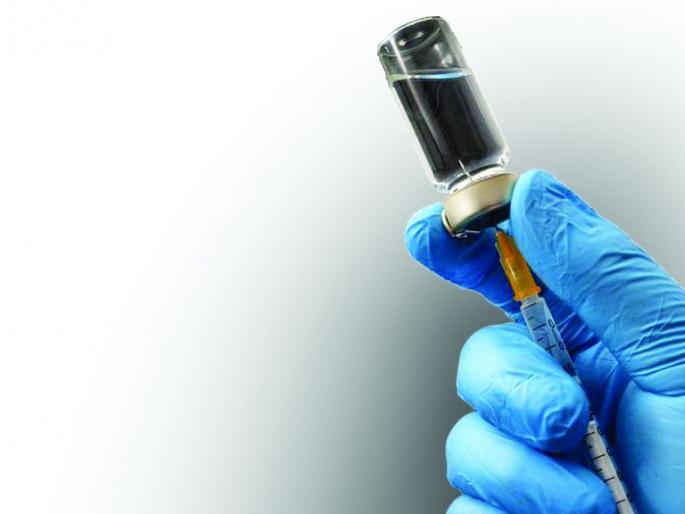 Vaccination of registered health workers in the first phase | नोंदणी झालेल्या आरोग्य कर्मचाऱ्यांना पहिल्या टप्प्यात लस Vaccination of registered health workers in the first phase | नोंदणी झालेल्या आरोग्य कर्मचाऱ्यांना पहिल्या टप्प्यात लस