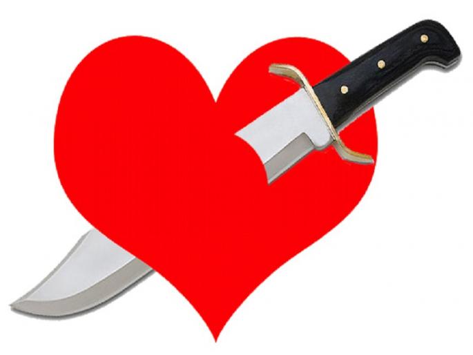 wife attacked on husband while he make disturbance in chat with lover | प्रेमगप्पामध्ये बाधा आणणाऱ्या पतीवर चाकूहल्ला करून पत्नीचे प्रियकरासोबत पलायन wife attacked on husband while he make disturbance in chat with lover | प्रेमगप्पामध्ये बाधा आणणाऱ्या पतीवर चाकूहल्ला करून पत्नीचे प्रियकरासोबत पलायन