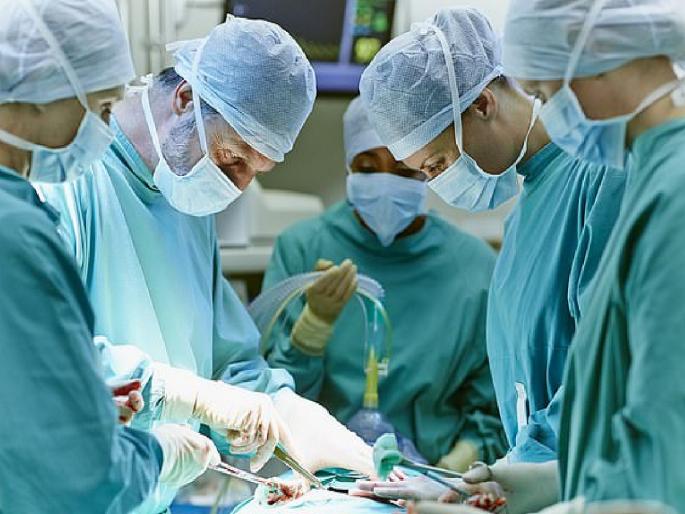 Woman in Delhi suffers four cardiac arrests in a week, now she recovers without ventilator | दैवी चमत्कार! एका आठवड्यात आले चार हृदयविकाराचे झटके, तरीही वाचला जीव Woman in Delhi suffers four cardiac arrests in a week, now she recovers without ventilator | दैवी चमत्कार! एका आठवड्यात आले चार हृदयविकाराचे झटके, तरीही वाचला जीव