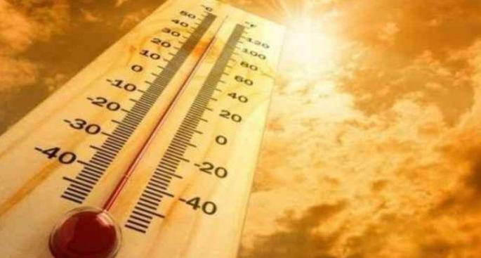 Heat wave in Akola district; Mercury at 41.7 degrees | अकोला जिल्ह्यात उष्णतेची लाट; पारा ४१.७ अंशावर Heat wave in Akola district; Mercury at 41.7 degrees | अकोला जिल्ह्यात उष्णतेची लाट; पारा ४१.७ अंशावर