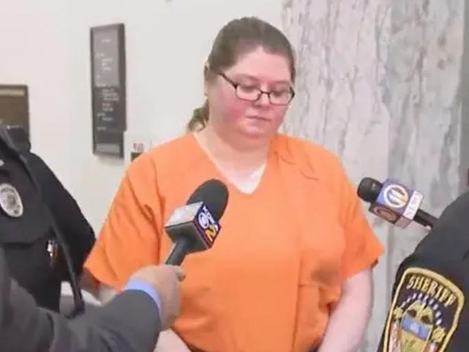 17 patients killed; Nurse sentenced to 700 years | १७ रुग्णांना मारले; नर्सला ७०० वर्षांची शिक्षा 17 patients killed; Nurse sentenced to 700 years | १७ रुग्णांना मारले; नर्सला ७०० वर्षांची शिक्षा