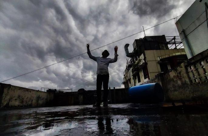 Warning of torrential rains in Vidarbha | विदर्भात मुसळधार पावसाचा इशारा Warning of torrential rains in Vidarbha | विदर्भात मुसळधार पावसाचा इशारा
