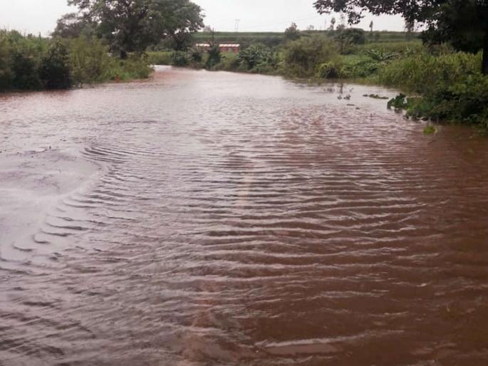 Gaganbawada-Kolhapur traffic closed | मुसळधार पावसानं गगनबावडा-कोल्हापूर मार्ग बंद, वाहतूक फोंडाघाटमार्गे वळविली Gaganbawada-Kolhapur traffic closed | मुसळधार पावसानं गगनबावडा-कोल्हापूर मार्ग बंद, वाहतूक फोंडाघाटमार्गे वळविली