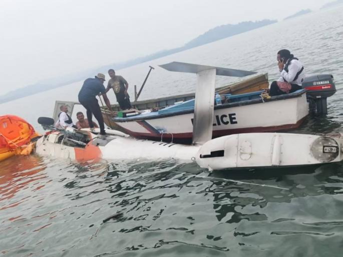 Pawan Hans helicopter crashes into sea shortly after takeoff; 7 people were travelling | पवन हंस हेलिकॉप्टर उड्डाणानंतर काही वेळातच समुद्रात कोसळले; ७ जण प्रवास करत होते Pawan Hans helicopter crashes into sea shortly after takeoff; 7 people were travelling | पवन हंस हेलिकॉप्टर उड्डाणानंतर काही वेळातच समुद्रात कोसळले; ७ जण प्रवास करत होते