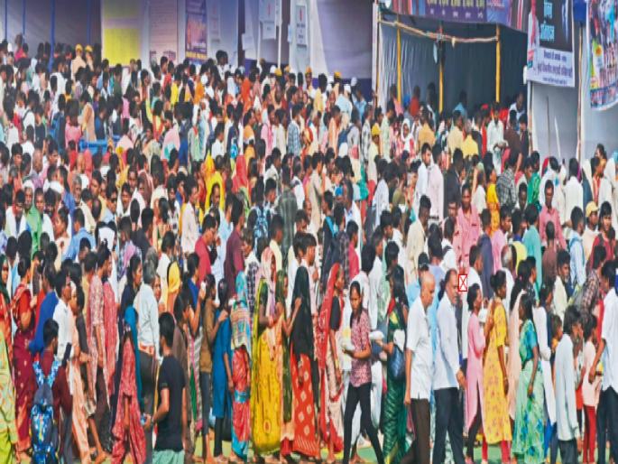 On Bhimsagar Lotla Chaityabhoomi, Mahamanav Dr. Millions of followers filed to greet Babasaheb Ambedkar | भीमसागर लोटला चैत्यभूमीवर, महामानव डाॅ. बाबासाहेब आंबेडकर यांना अभिवादन करण्यासाठी लाखो अनुयायी दाखल