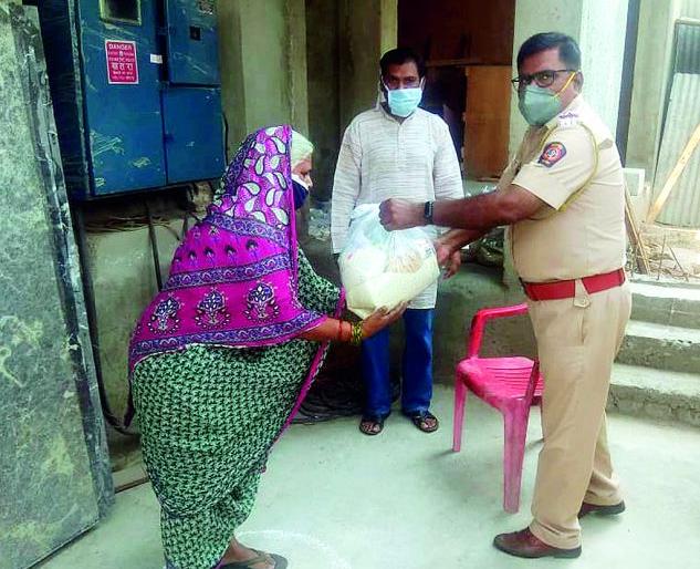 Proactive sensitivity of Nagpur police | नागपूर पोलिसांची कृतिशील संवेदनशीलता Proactive sensitivity of Nagpur police | नागपूर पोलिसांची कृतिशील संवेदनशीलता