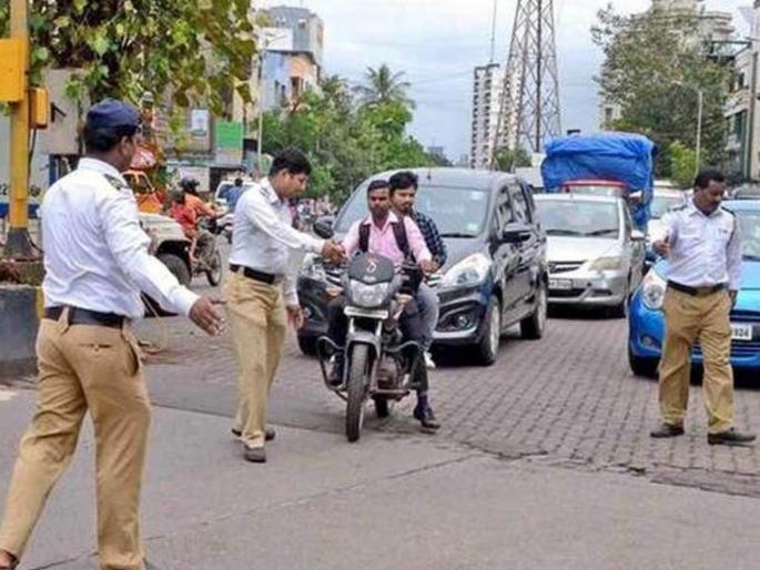 traffic police on action mode against bikers who not use helmet | मोटारसायकल चालकांना हेल्मेटचे वावडे; वाहतूक पोलीस अॅक्शन मोडवर  traffic police on action mode against bikers who not use helmet | मोटारसायकल चालकांना हेल्मेटचे वावडे; वाहतूक पोलीस अॅक्शन मोडवर